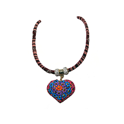Collar Étnico Rojo Con Corazón Alebrije